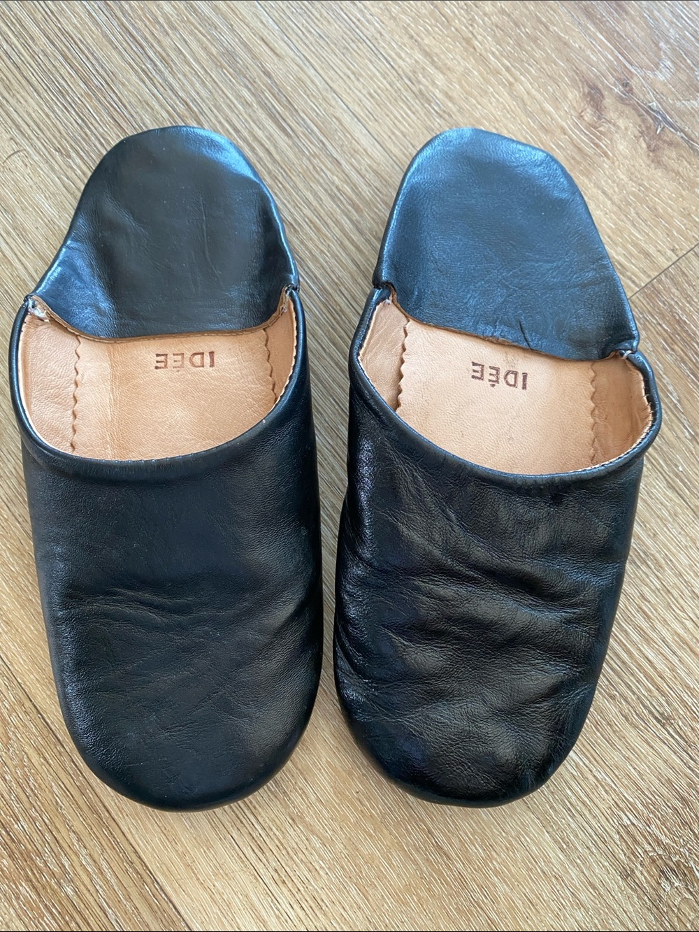 IDEE Black Leather Slippers